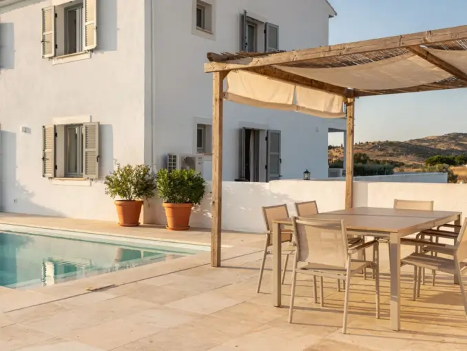 Ferienhaus in Andalusien mit Terrasse, Pool und mehreren Schlafzimmern für Familienurlaub